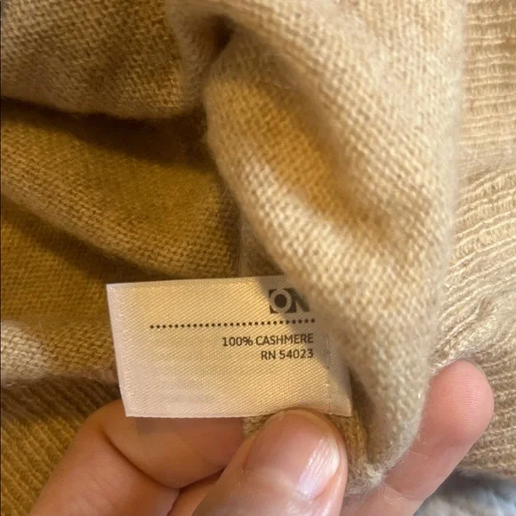 Old navy cashmere Tan Zip-Up Hoodie sweater large - Picture 3 of 8